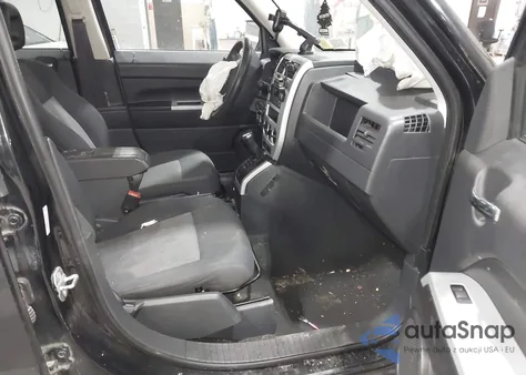 2008 Jeep Patriot Sport from USA, damaged, VIN 1J8FF28W88D550833